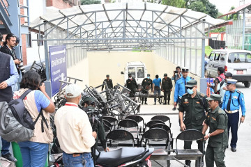 महानगरले पार्किङस्थलमा राखिएका कुर्सी हटाइदिएपछि राहदानी विभागले जारी गर्‍यो सूचना